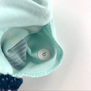 lululemon athletica Intimates & Sleepwear - Lululemon Athletica Women’s Cross Back Sports Bra lululemon athletica Intimates & Sleepwear - Lululemon Athletica Women’s Cross Back Sports Bra